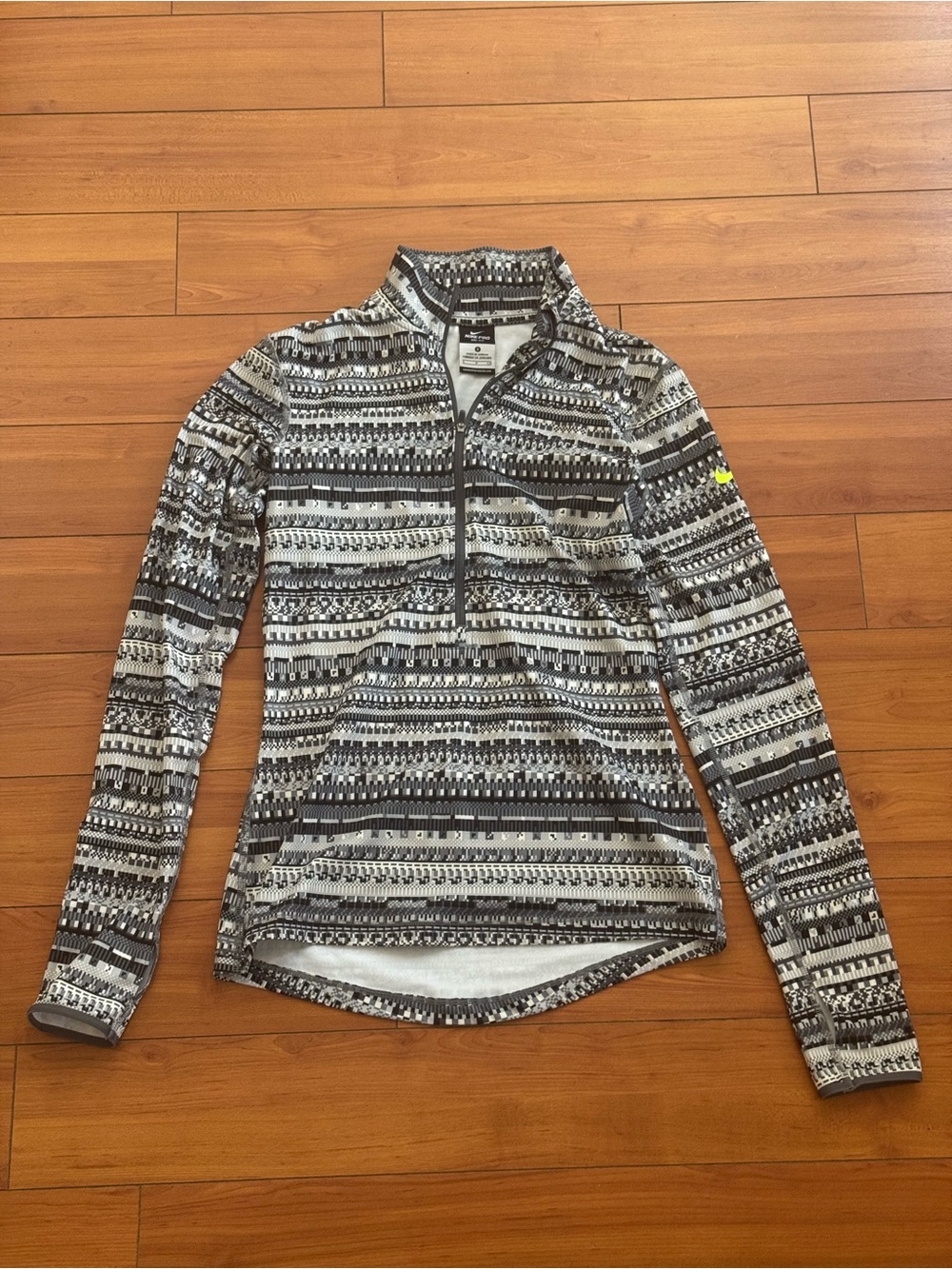 NWOT Nike Pro Dri-Fit Women's Half-Zip Long Sleeve Running Jacket - Size Small